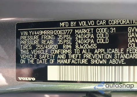 2017 Volvo Xc60 T6 Dynamic z USA, uszkodzony, nr VIN YV449MRR6H2063777